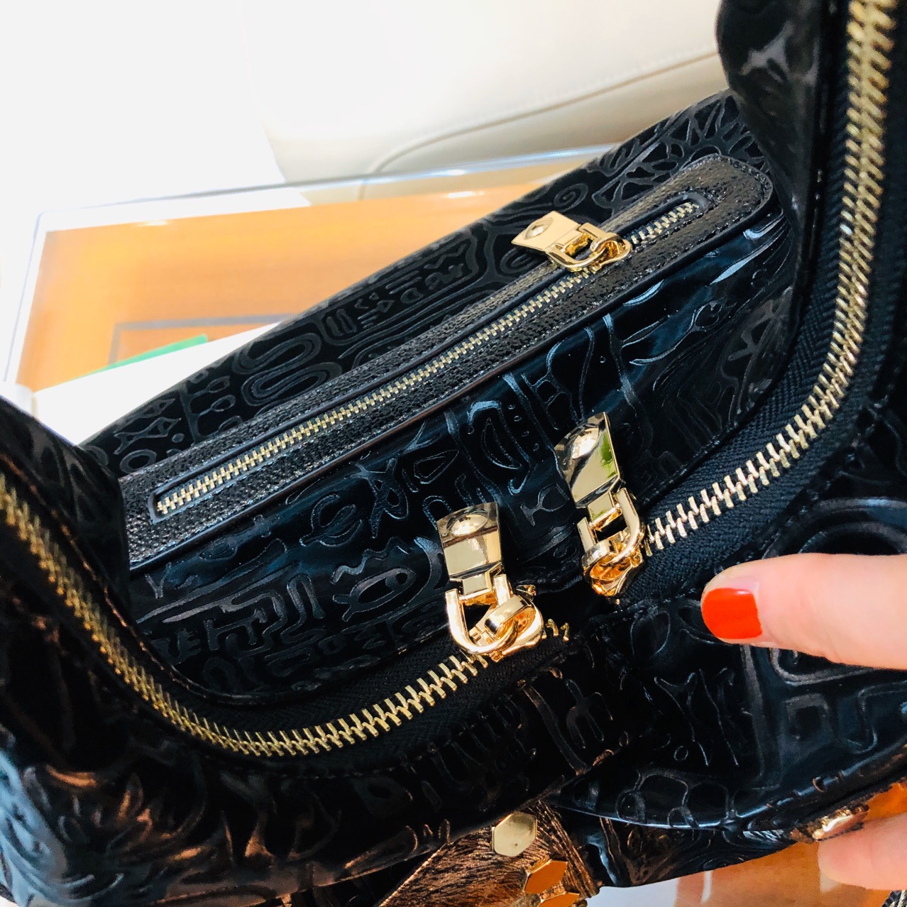 Oversized Women Vegan Leather Rivet Pockets Hobo Soft Slouchy Bag Female Quality Embossed Holographic Black Shoulder Bag Gift