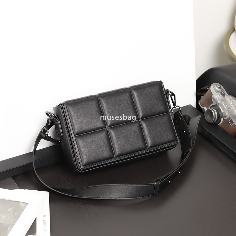 New trendy plaid soft leather bag, business casual men's bag crossbody shoulder bag niche small square bag wholesale