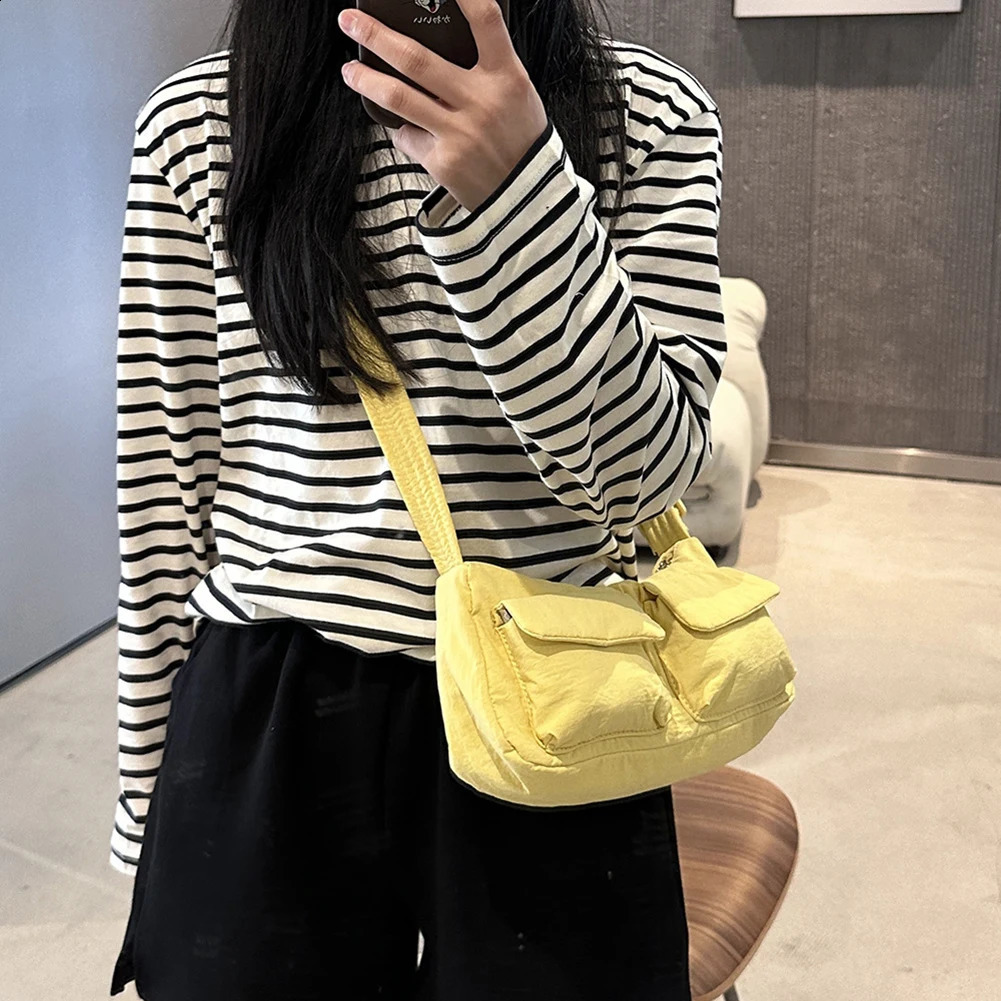 Women Fashion Shoulder Bag Solid Color Simple Messenger Bag Large Capacity Nylon Crossbody Bag Zipper Closure for Party Vacation 240802