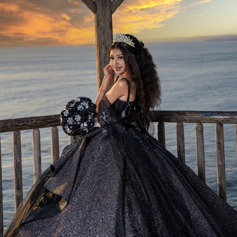 Black Shiny Quinceanera Dress Spaghetti Strap Princess Lace Beads Crystal Tull Sweet Birthday Party Gown Vestido De 15 Anos
