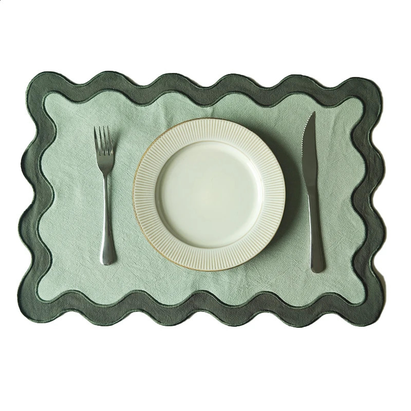 Embroidered Placemat with fan-shaped wavy edges Cotton double-layer fabric dining mat napkin dining table decoration 240802