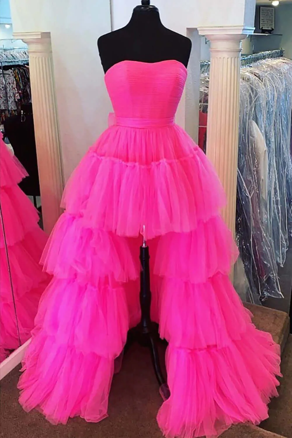 Hot Pink High Low Prom Dresses Strapless Ruffles Special Formal Party Gowns for Women Custom Evening Gowns Cocktail Party Dress Homecoming Gowns Custo