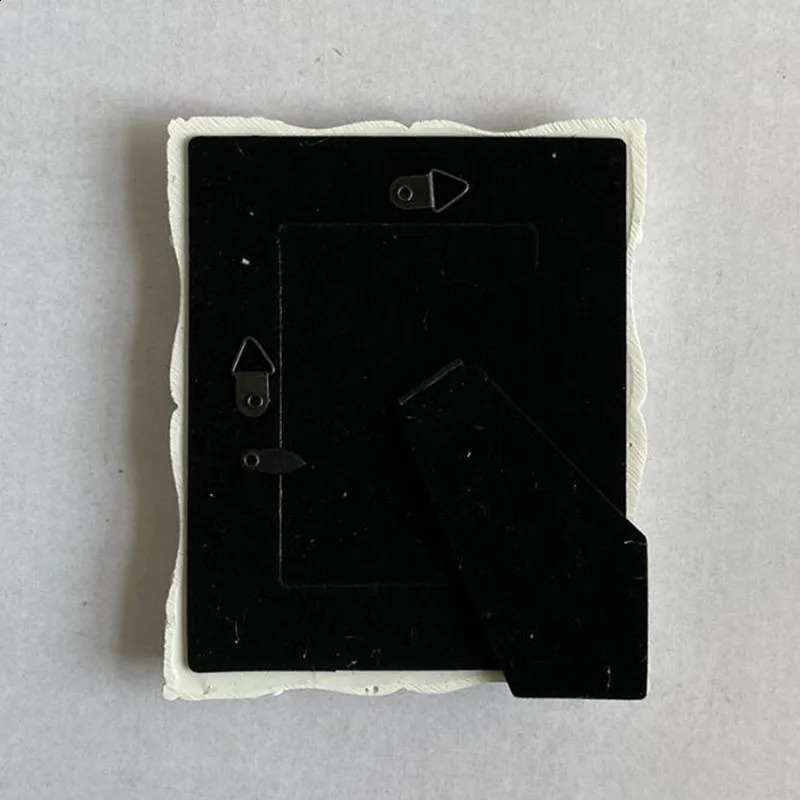 European Style Resin Relief Floral Pattern White Po Picture Frame Desktop Ornaments Home Decor 240802 H260306