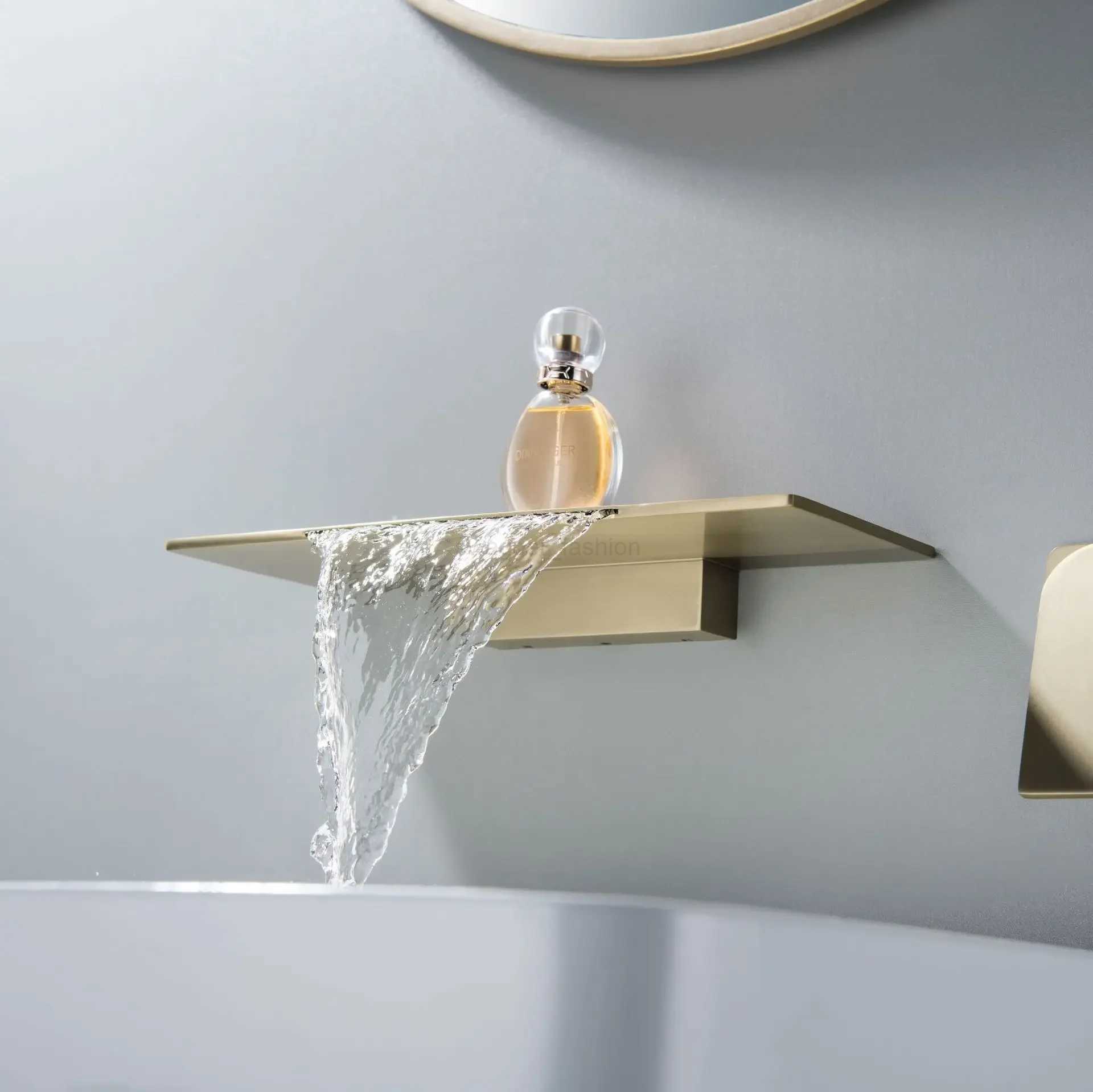 Basin Faucet Wall-in Bathtub Mixer Top Table Bowl Water Tap Flush Switch Gold Waterfall Concealed Wash EmbeddedXJ240803