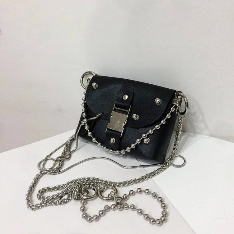 Vintage Y2k Aesthetic Punk Shoulder Crossbody Bag Fashion Gothic Rivet Chain Handbags Women Streetwear Trendy Mini Square Bags 240802
