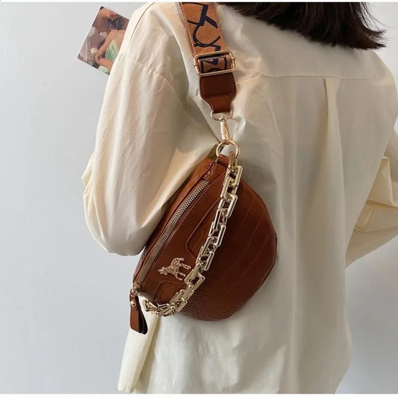 Korean Style Womens Waist Bag Thick Chain Fanny Pack Shoulder Black Crossbody Chest Bags Female Belt Bag PU Casual Shoulder Bag 240802