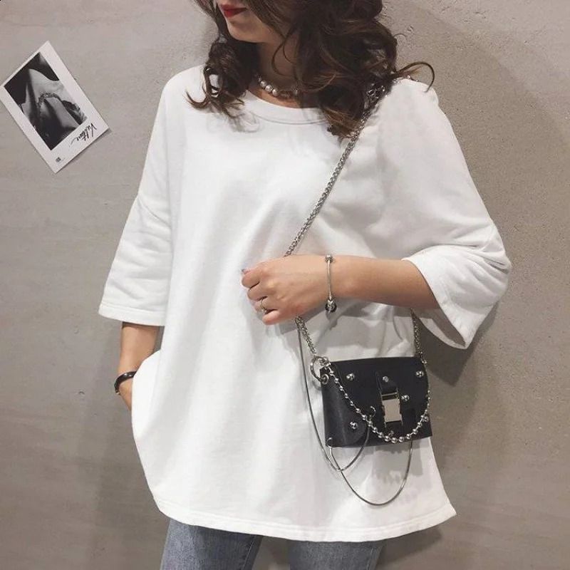 Vintage Y2k Aesthetic Punk Shoulder Crossbody Bag Fashion Gothic Rivet Chain Handbags Women Streetwear Trendy Mini Square Bags 240802