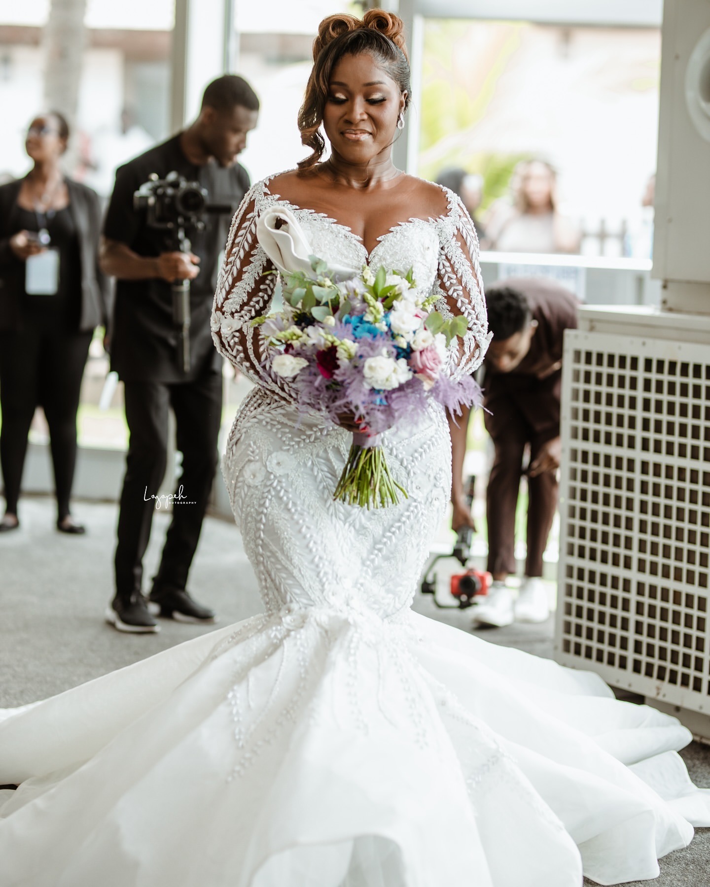 2024 Arabic Aso Ebi Plus Size White Mermaid Wedding Dresses Lacefull Pearls Full Sleeves Luxurious Bridal Gowns Dress ZJ056