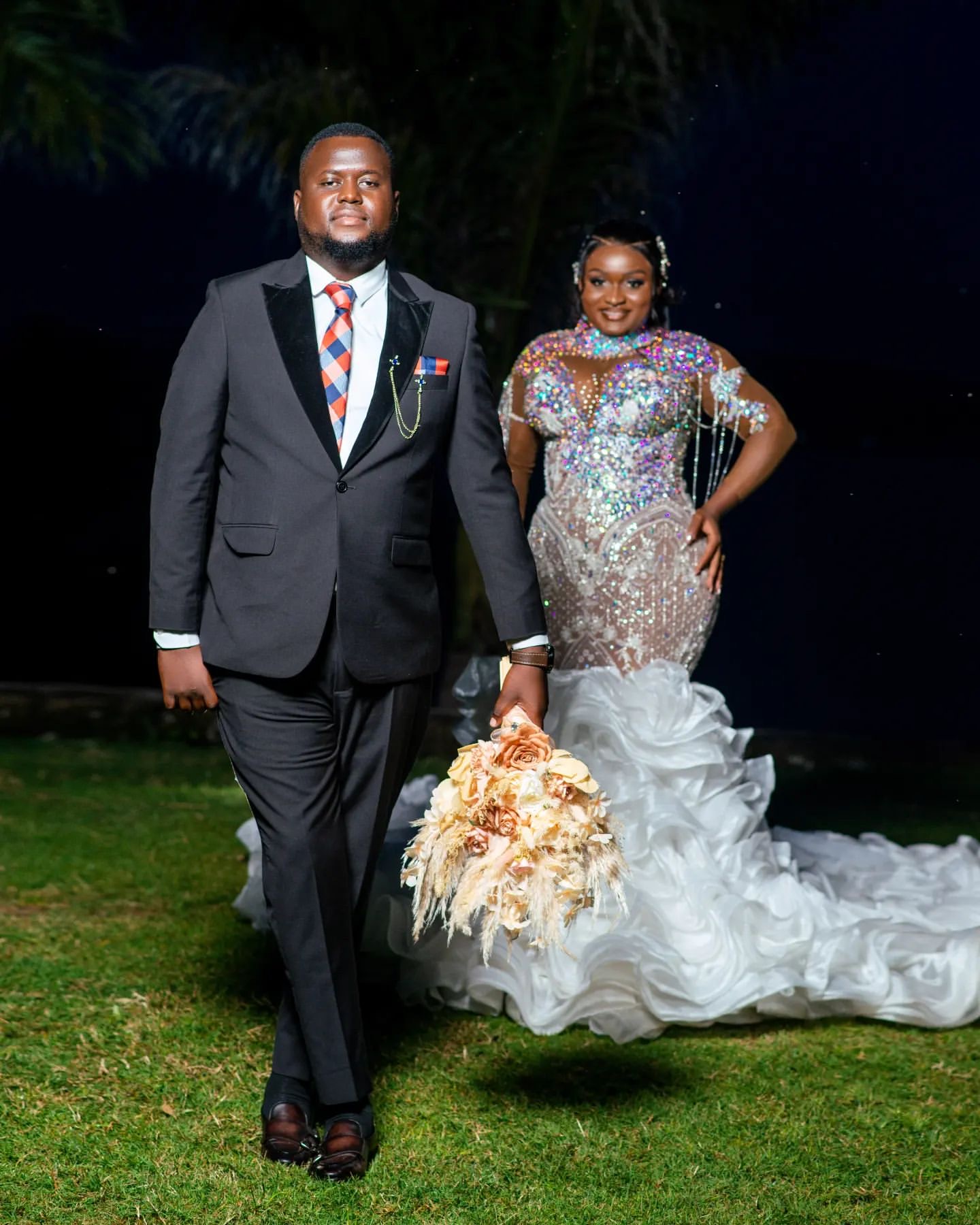 2024 Arabic Aso Ebi Plus Size Illusion Ivory Mermaid Wedding Dresses Beaded Crystals Lace Full Sleeves Vintage Bridal Gowns Dress ZJ025