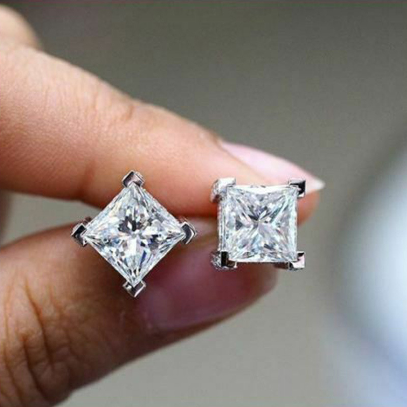 2024 Elegant Sterg Sier White Topaz CZ Dia Stud Earrings Hip Hop Fashion Jewelry for Women Princess Cut Gemstones Party Gift
