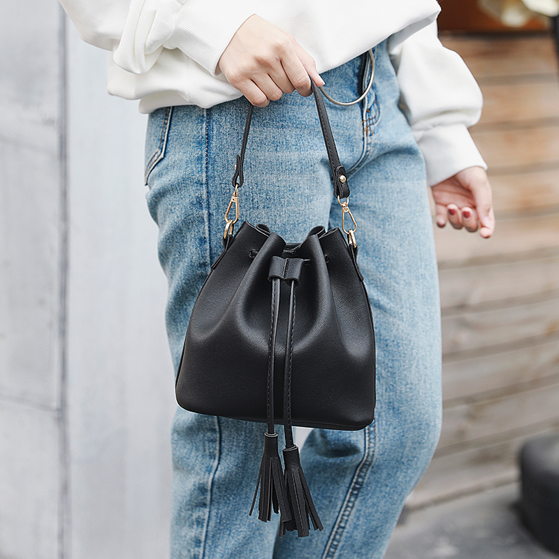 Fashion personality tassel bucket bag handbag simple and versatile shoulder slung bag