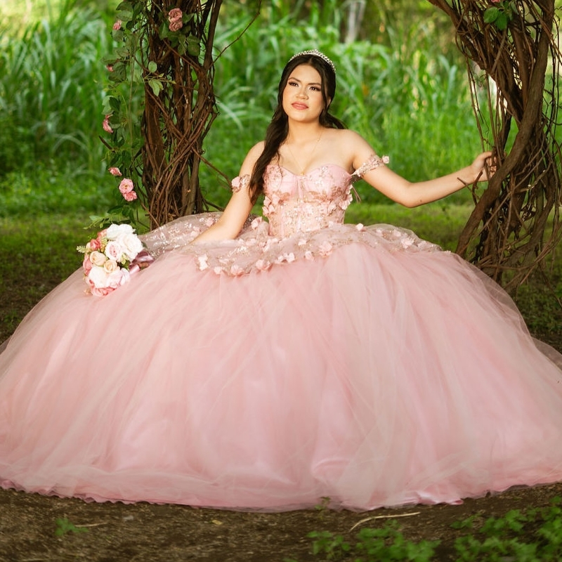 Light Pink Princess Quinceanera Dresses 2024 Off Shoulder 3D ral Beads Gillter Sequins Lace-up Corset Vestidos 15 anos rosa