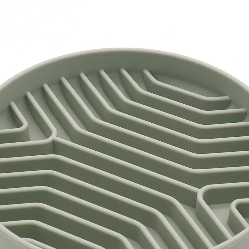 Pet Feeding Cat Dogs Food Bowls Utensils Silicone Suction Cup Licking Pad Anti-choking Slow Eating Basin Dog Lick Mat 240802 26W0330