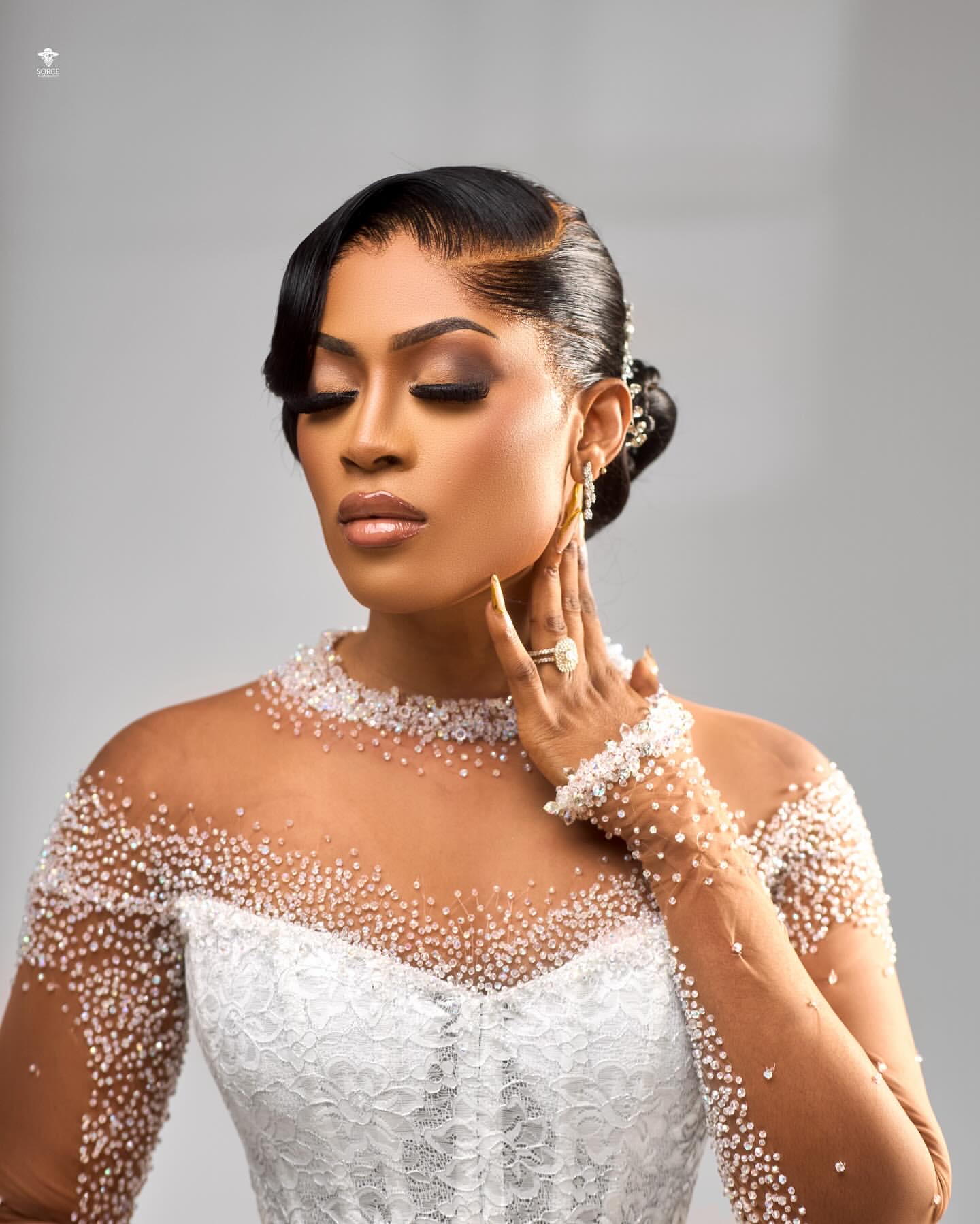 2024 Arabic Aso Ebi Plus Size Ivory Mermaid Wedding Lacefull Long Sleeves Beaded Vintage Bridal Gowns Dresses