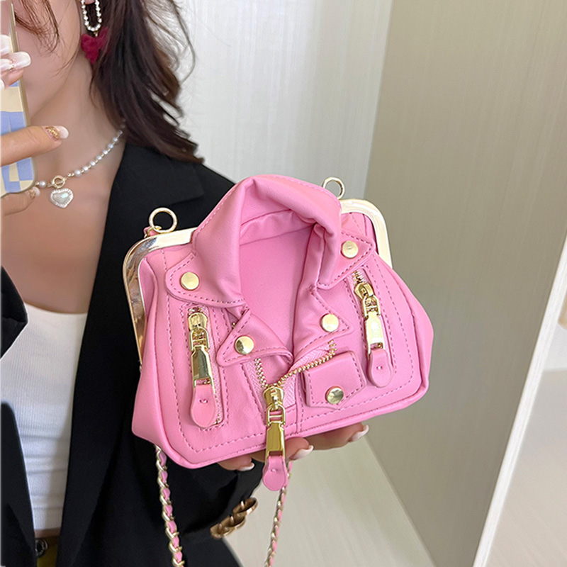 Luxury Women's Bag Quality Leather Rivet Clip Crossbody Bag and Purses Fashion Clothes Shape Lady Shoulder Bags Designer Handbag