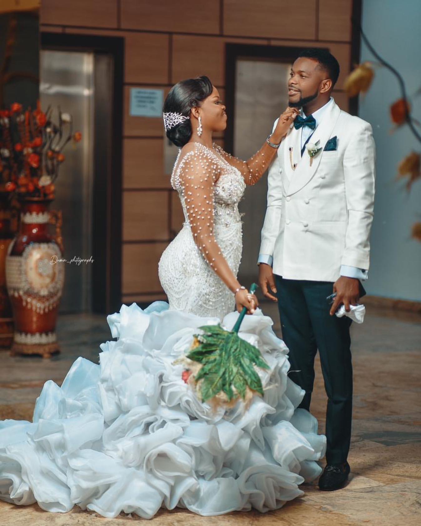 2024 Arabic Aso Ebi Plus Size Ivory Mermaid Wedding Dresses Crystals Pearls Lacefull Bridal Gowns Dress ZJ406