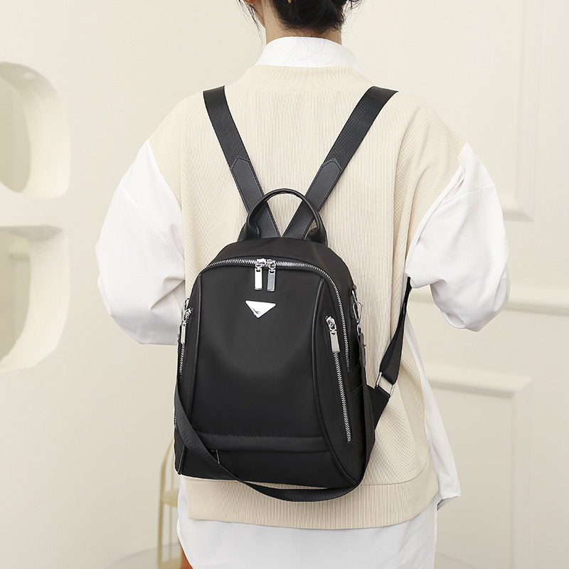 Luxury Designer Fashion School Backpacks High Quality Canvas Female Backpack for Girls Casual School Bags Simple Travel Bagpack