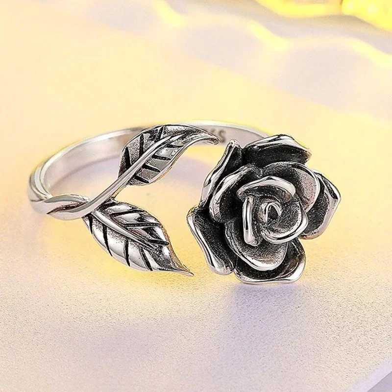 King Simplicity Size Adjustable Rose Ring Plant Antique Versatile Rings Gifts for Girlfriends W240802