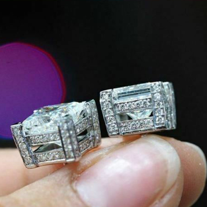 2024 Elegant Sterg Sier White Topaz CZ Dia Stud Earrings Hip Hop Fashion Jewelry for Women Princess Cut Gemstones Party Gift
