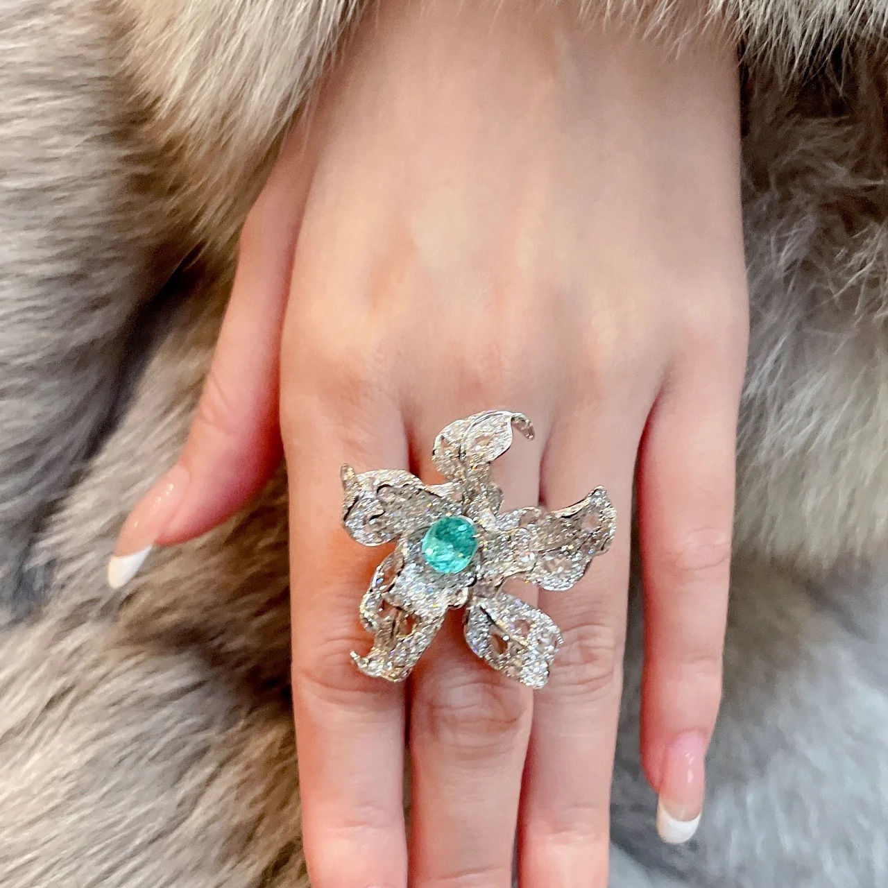 Unique Oval Green Gemstones Sier Adjustable wer Ring for Women