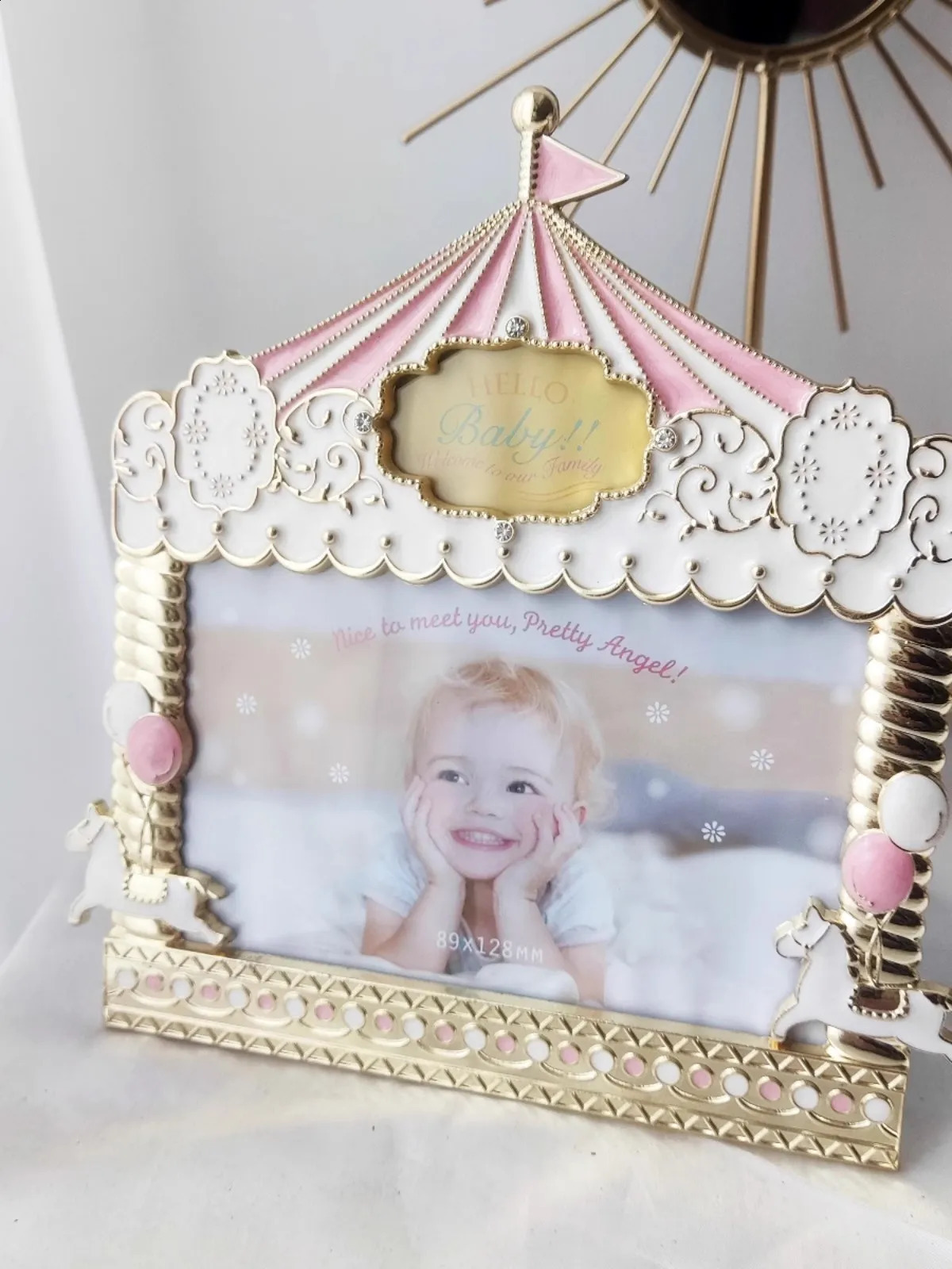 Metal Po Frame for Home Decoration Cute Carousel Beauty Creative Wedding Birthday Gift 5Inch FG763 240802