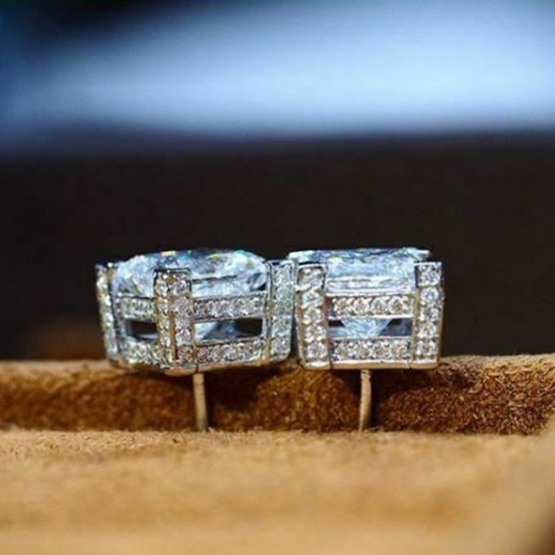 2024 Elegant Sterg Sier White Topaz CZ Dia Stud Earrings Hip Hop Fashion Jewelry for Women Princess Cut Gemstones Party Gift