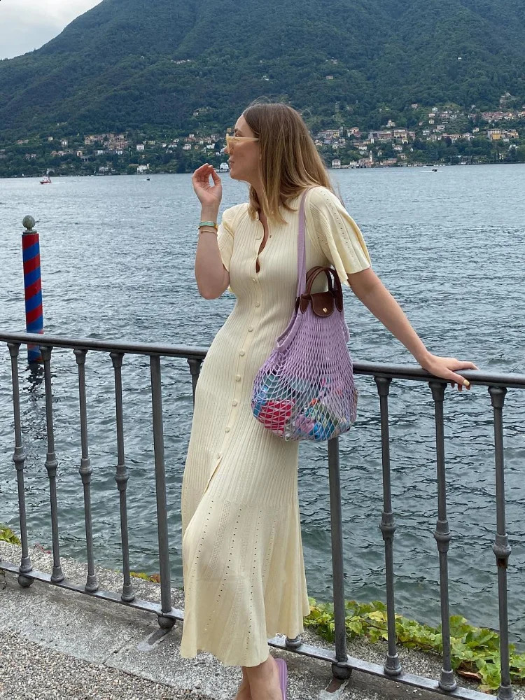 Elegant Solid Pleated Hem Women Knit Midi Dress Fashion O-neck Short Sleeve Single Breasted Slim Dresses Summer Lady Street Robe 240802