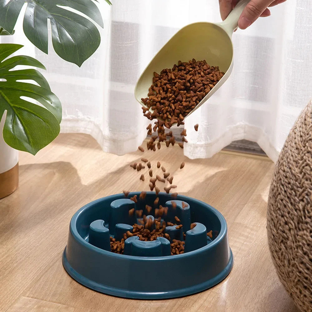 Round Dog Slow Plastic Puppy Eating Dish Anti-gulping Plate Feeder Pet Cat Food Bowl with Anti Slip Bottom 240802 26W0330