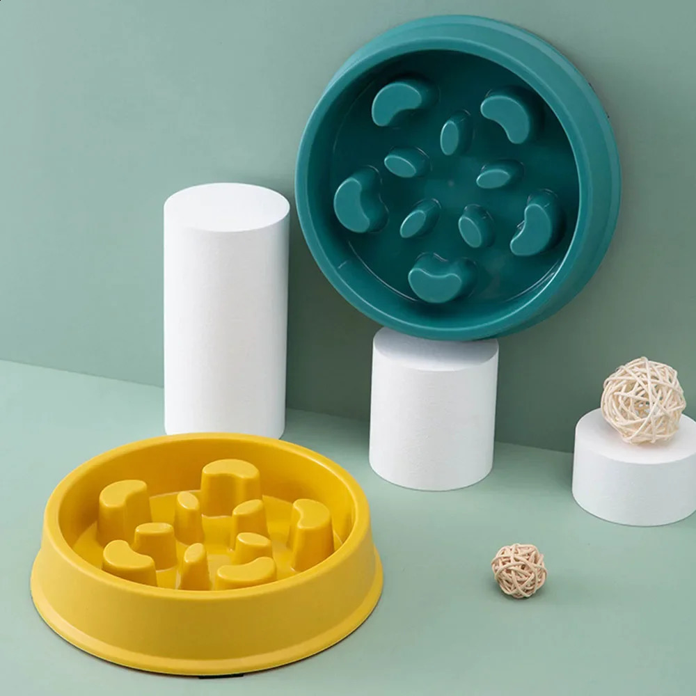 Round Dog Slow Plastic Puppy Eating Dish Anti-gulping Plate Feeder Pet Cat Food Bowl with Anti Slip Bottom 240802 26W0330