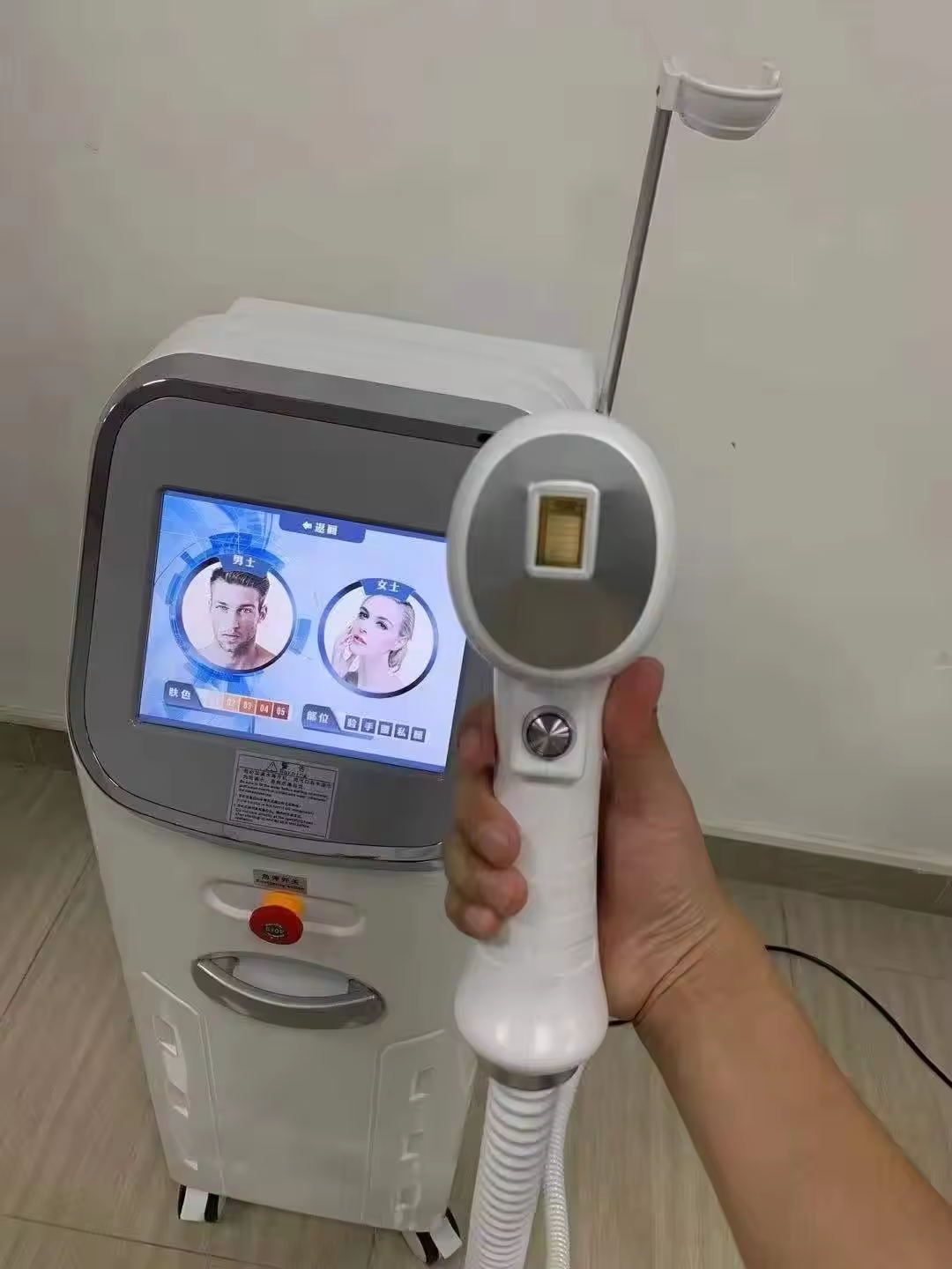 Good High-Efficiency Power Supply Hair Removal Instrument Portable 808 Diode Machine with Good