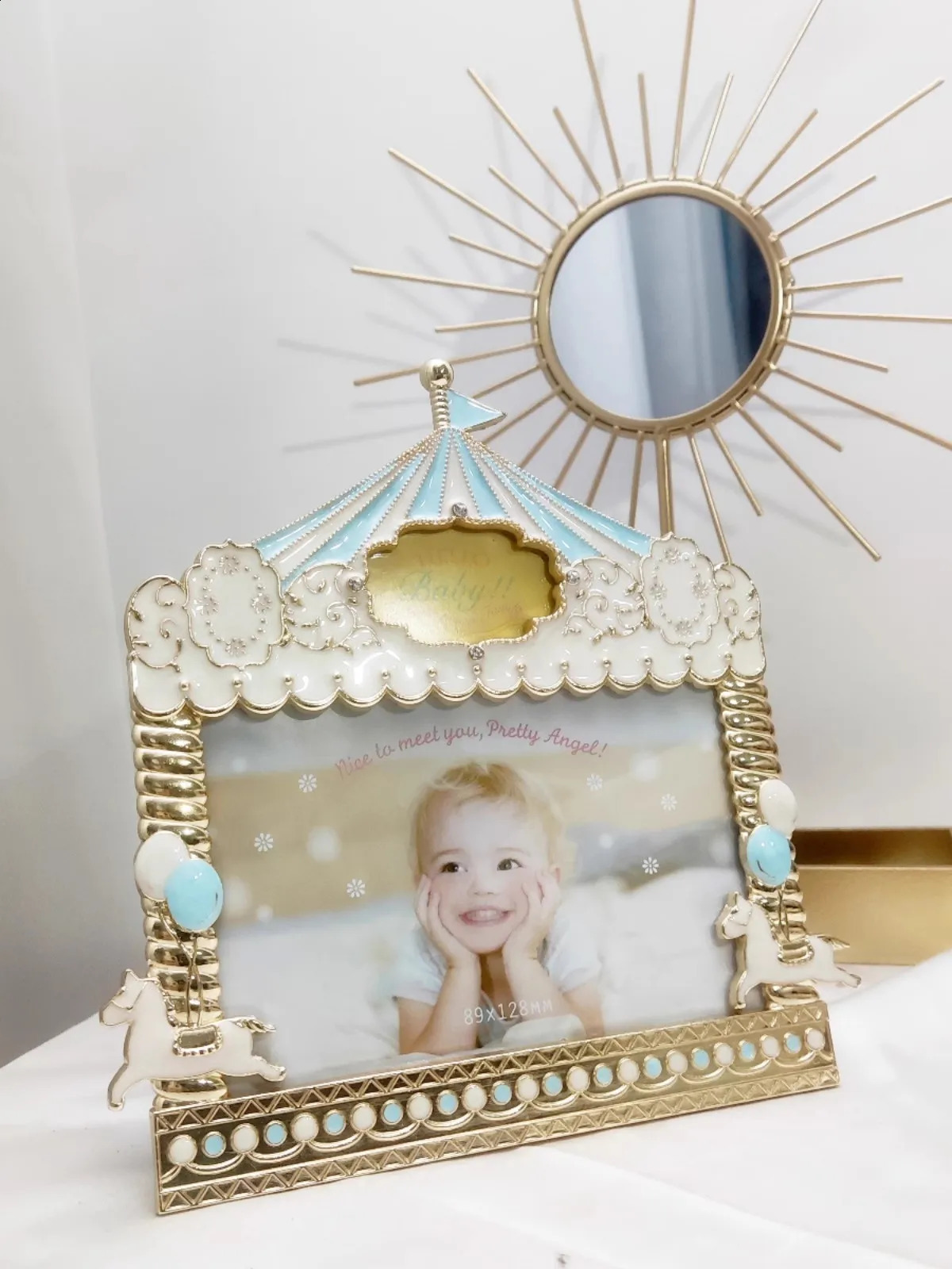 Metal Po Frame for Home Decoration Cute Carousel Beauty Creative Wedding Birthday Gift 5Inch FG763 240802