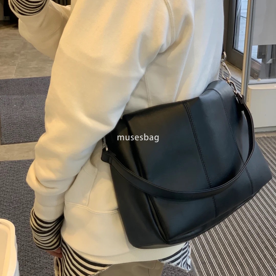 New men's trendy commuter crossbody bag with high-end feel large capacity leather shoulder bag casual mailman bag for men