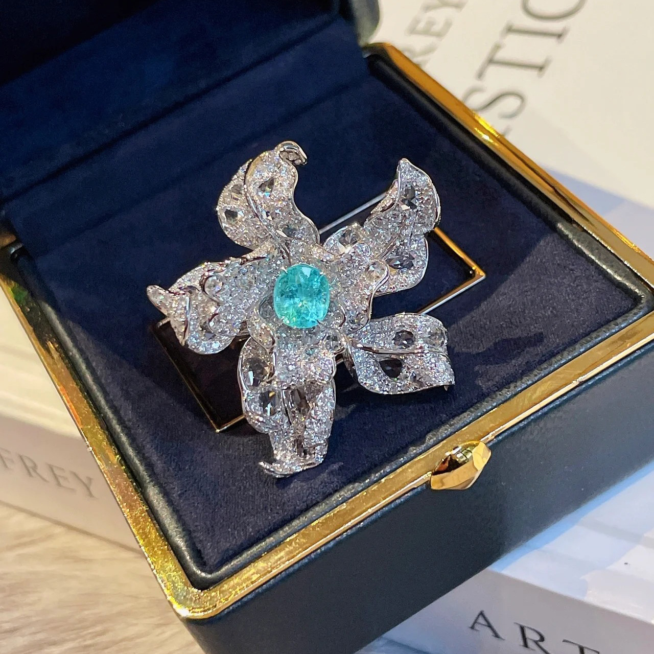 Unique Oval Green Gemstones Sier Adjustable wer Ring for Women