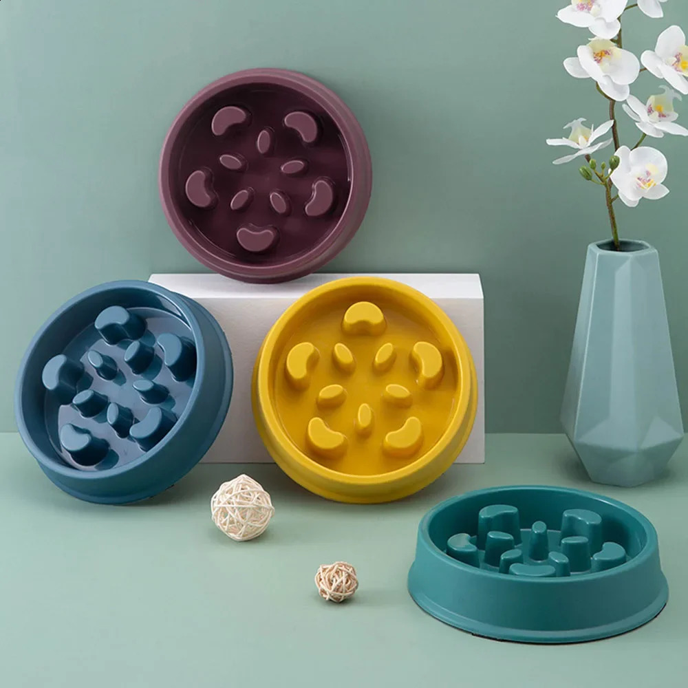 Round Dog Slow Plastic Puppy Eating Dish Anti-gulping Plate Feeder Pet Cat Food Bowl with Anti Slip Bottom 240802 26W0330