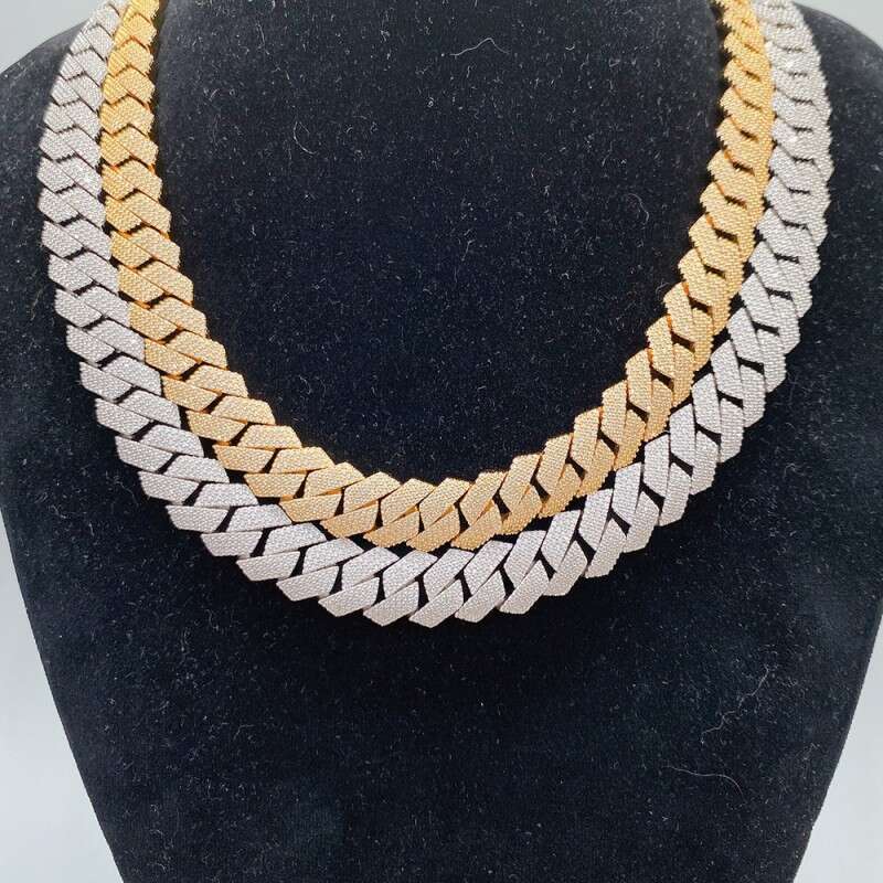 Customized Men Hip Hop Curb Necklaces Bracelets Iced Out Sterling Sier VVS Moissanite Cuban Chain