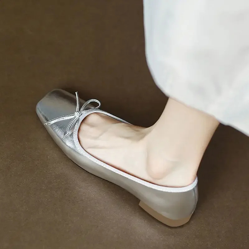 Low Heel Elegant Woman Flats With Bow Shoes for Women Non Slip Summer Chic Point On Sale Quick Delivery Lastest Casual 240802