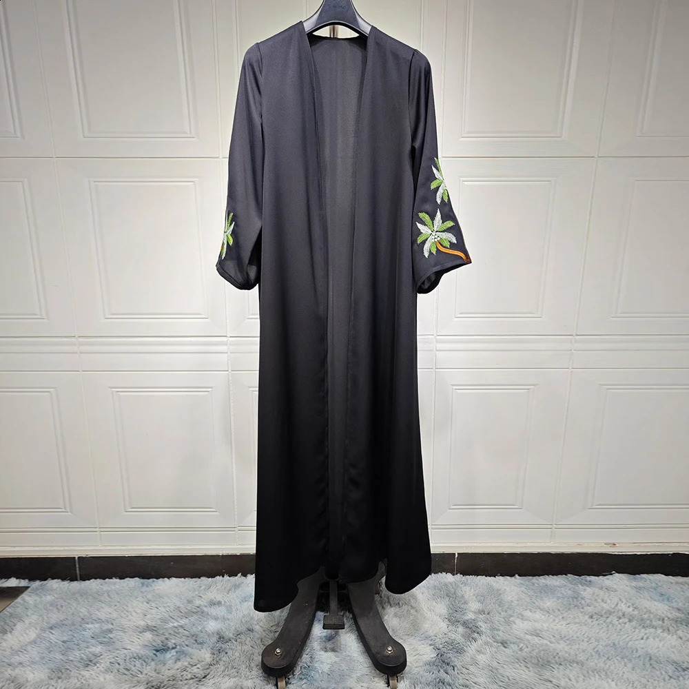 2024 Black Casual Open Kimono Abaya For Muslim Women Ramadan Eid Jalabiya Embroidery Long Sleeve African Moroccan Robe 240802