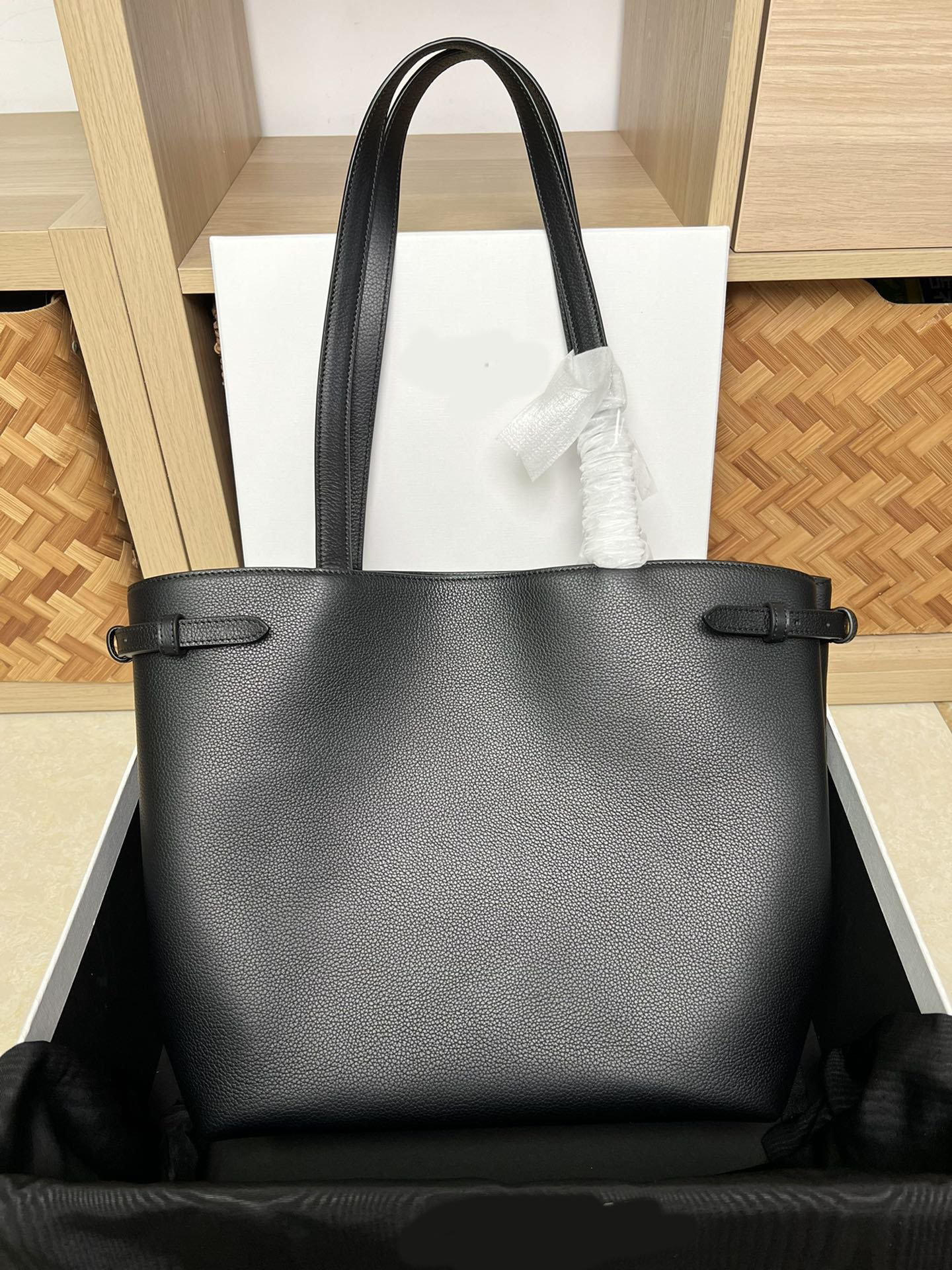 Fashion Designer Shoulder Bags Beach Bags Shopping bags Tote bags All match store bags Large capacity and casual style Tote bags 116853