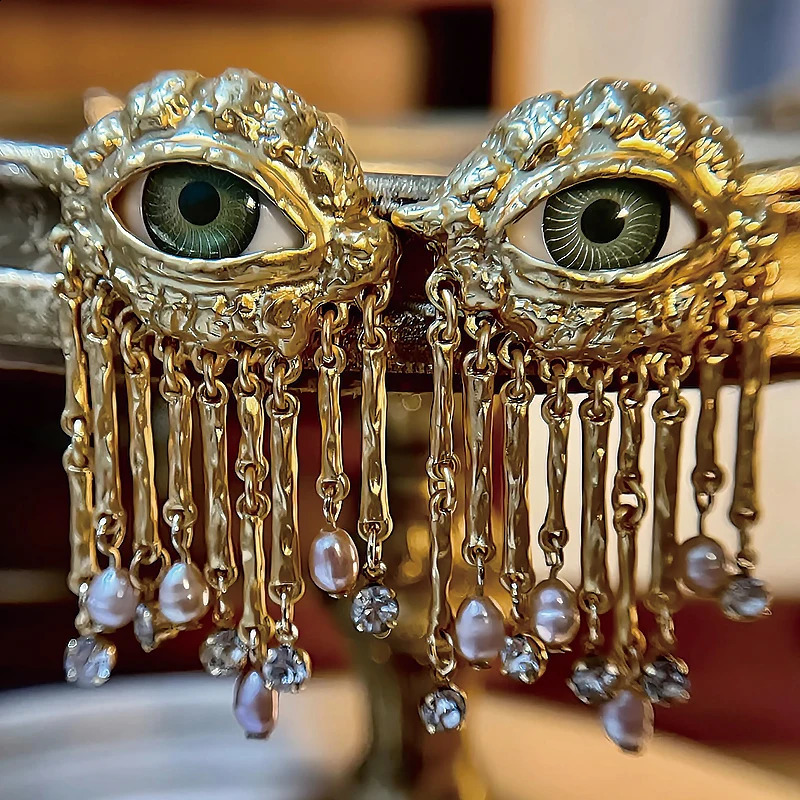 Personality Eye Open Ring Devils Eye Metal Pearl Tassel for Women Men Jewelry Classic Punk Stud Earrings Accessory 240731