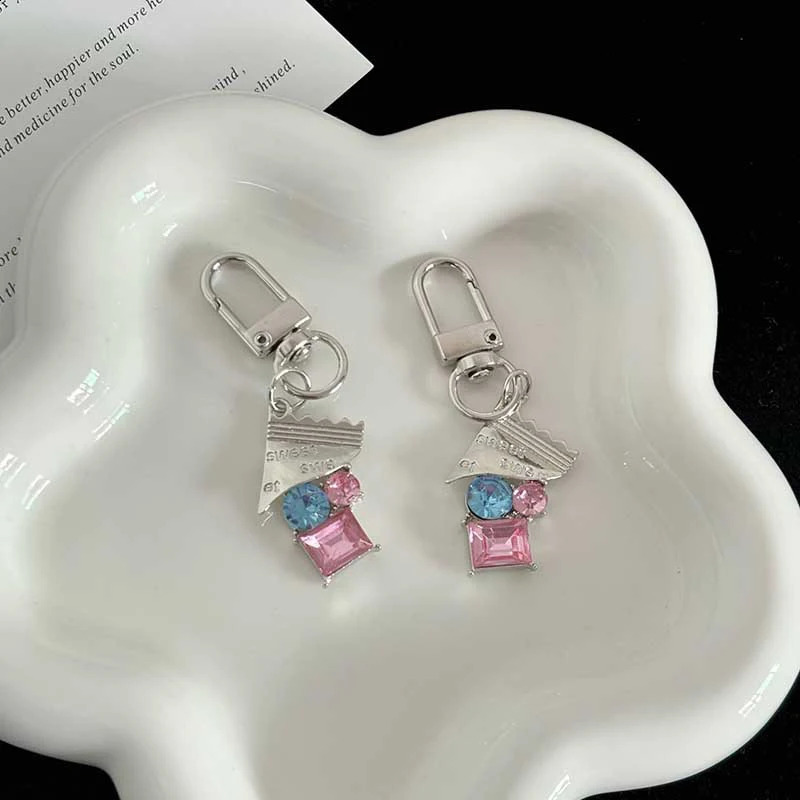 Y2K Silver Color Metal Butterfly Keychain Sweet Cool Cherry Keyring s Fashion Bag Pendant Backpack Hanging Decoration 240802