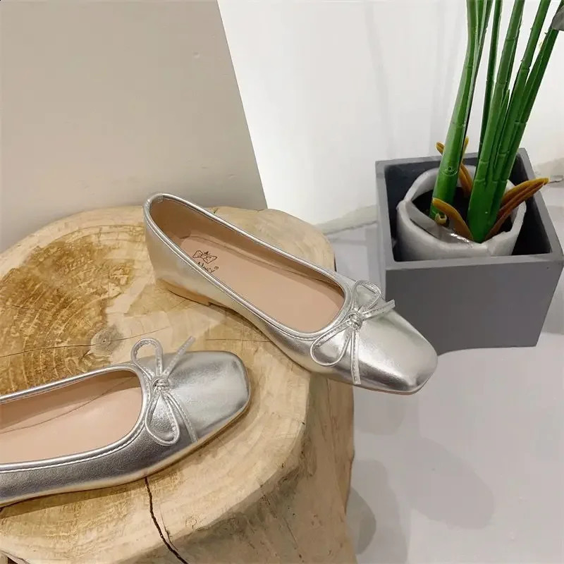 Low Heel Elegant Woman Flats With Bow Shoes for Women Non Slip Summer Chic Point On Sale Quick Delivery Lastest Casual 240802