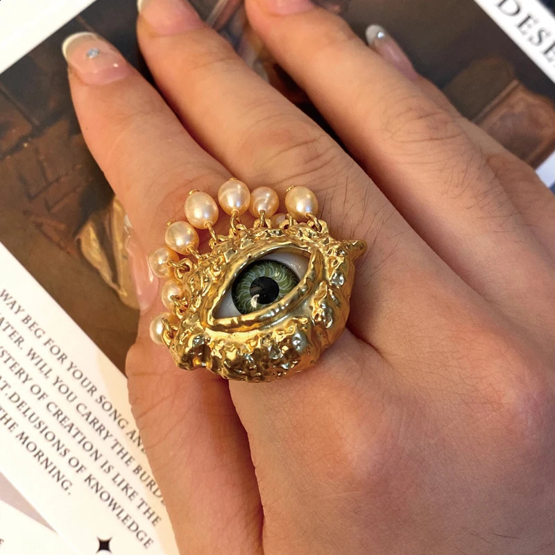 Personality Eye Open Ring Devils Eye Metal Pearl Tassel for Women Men Jewelry Classic Punk Stud Earrings Accessory 240731