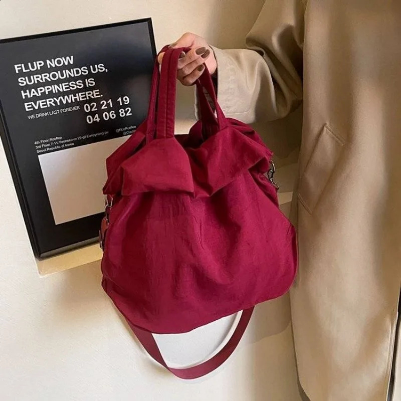 Womens Large Capacity Large Bag Sports Leisure Shoulder Tote Nylon Butot Carrying Crossbody Bag Fitness Bag 240802