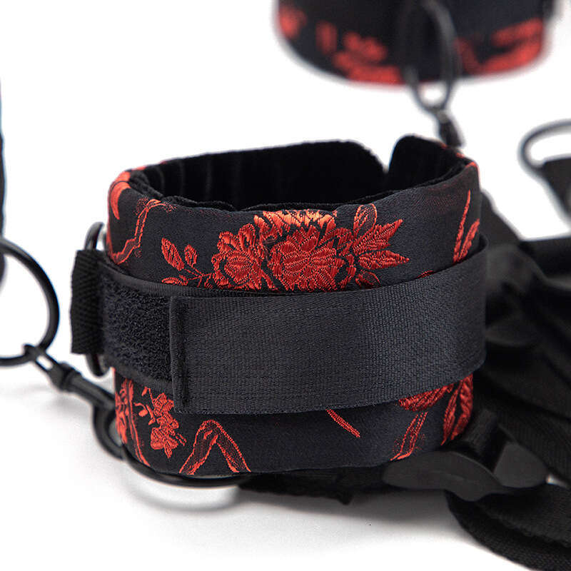 wholesale Chinese style bed straps ankle cuff sex bondage bdsm kit bed restraints set with handcuff sex toys for woman