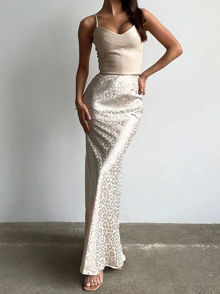Aynaray Autumn Winter Women Sexy Leopard Satin Skirts High Waist Flare Bodycon Slim Long Silk Maxi Skirt For Women 240805