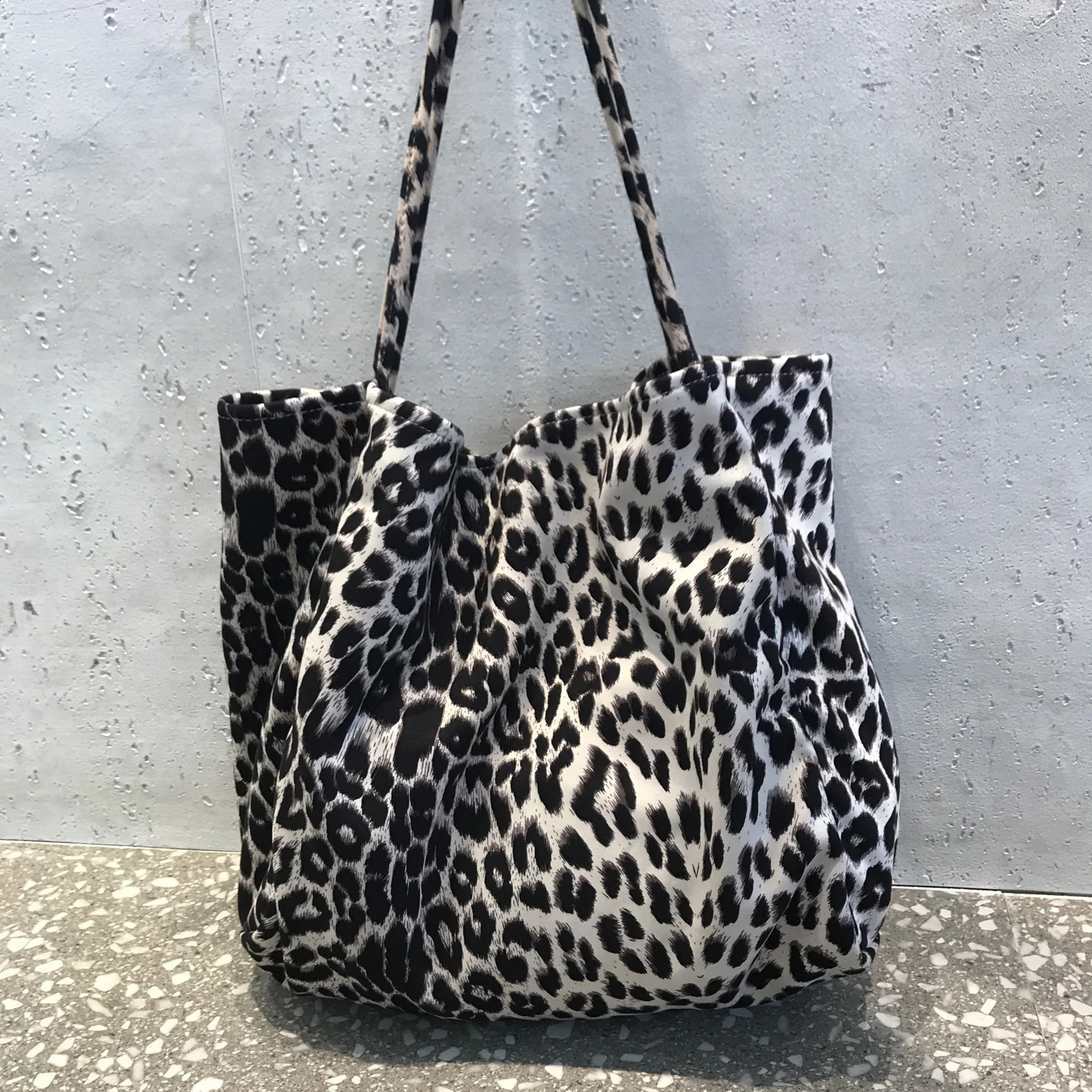 Women Soft Leopard Print Tote Handbag Girls Casual Big Capacity Shoulder Messenger Bag Large Eco Shopping Gift Bolsa 240805