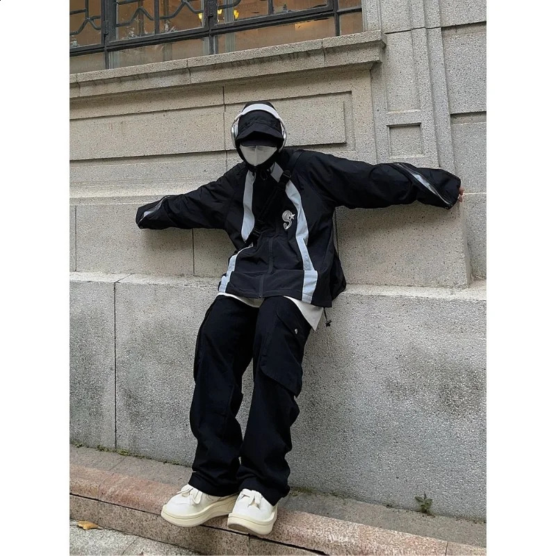 Retro brown pocket cargo pants American high street loose straight leg pants autumn casual hip-hop high waisted pants240805