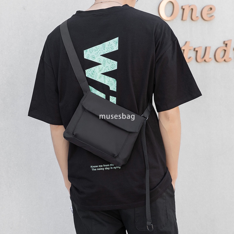 Hipster messenger bag men's backpack Dead fly shoulder bag Harbor style hip hop crossbody bag Student street trend small schoolbag