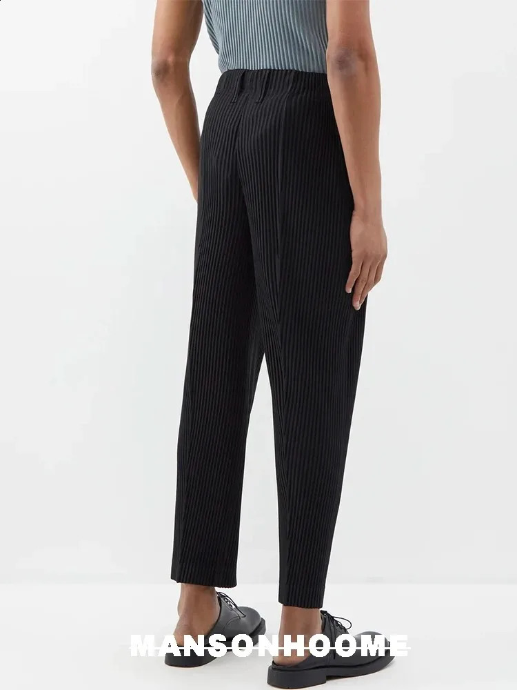Miyake Pleated Men Pencil Pants High Waist Homme Causal Mens Casual Pants 240805