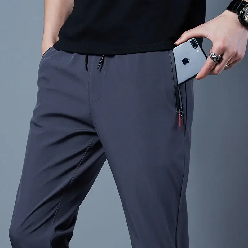 Mens Casual Pants Ice Silk Thin Sports Pants Mens Elastic Straight Trousers Breathable Quick-drying Pants Joggers Men 240819